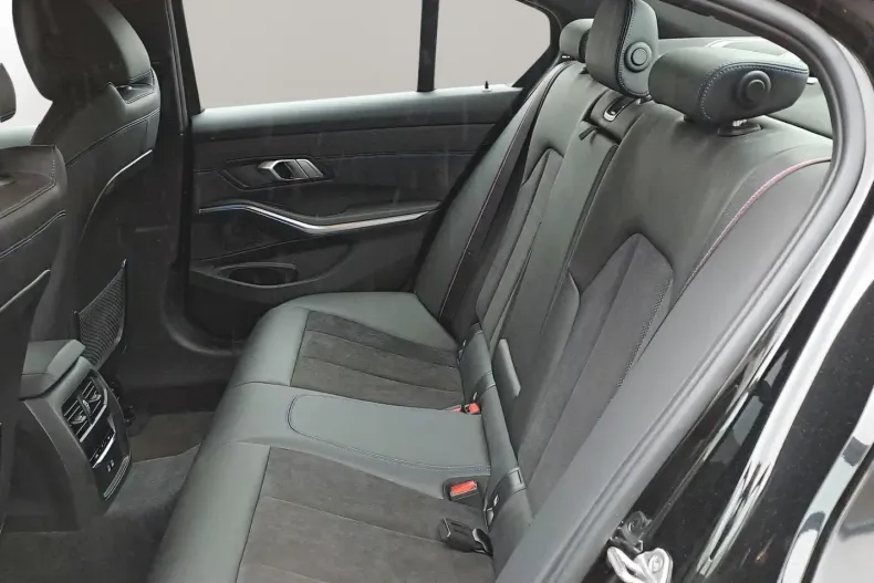 BMW 330 din 2022 cu 30.125 km - oferta BMW170565 - foto 6