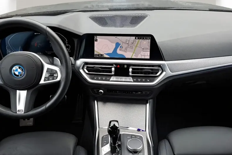 BMW 330 din 2022 cu 30.125 km - oferta BMW170565 - foto 13