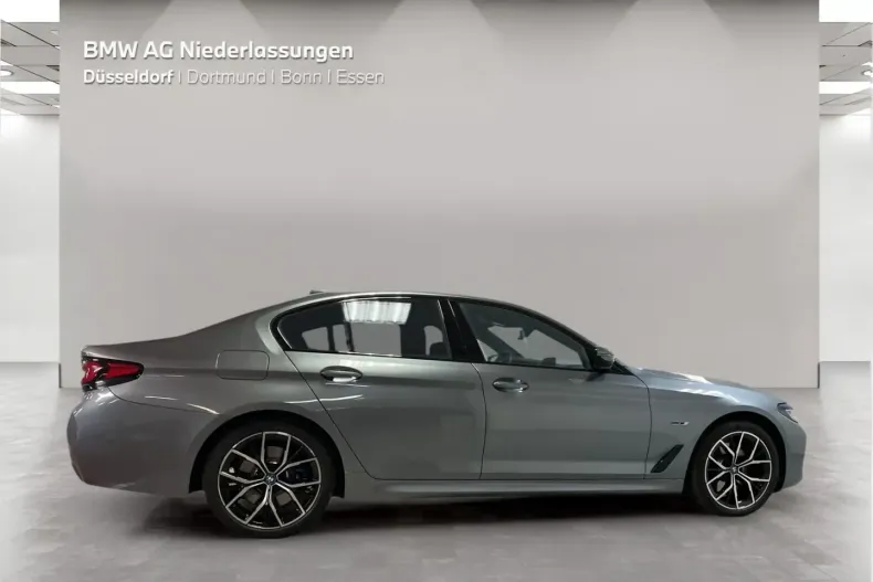 BMW 530 din 2022 cu 49.914 km - oferta BMW170572 - foto 4