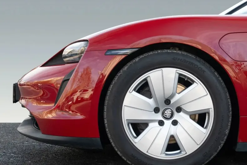 Porsche Taycan din 2022 cu 30.500 km - oferta POR170577 - foto 4