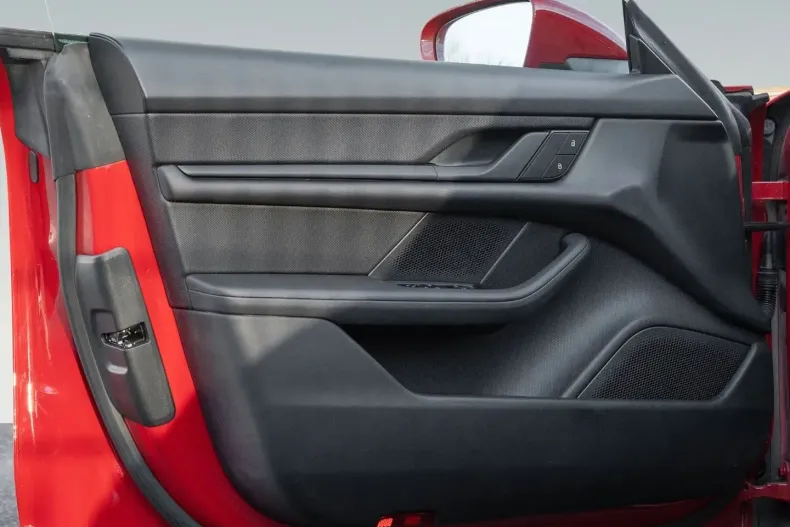 Porsche Taycan din 2022 cu 30.500 km - oferta POR170577 - foto 12