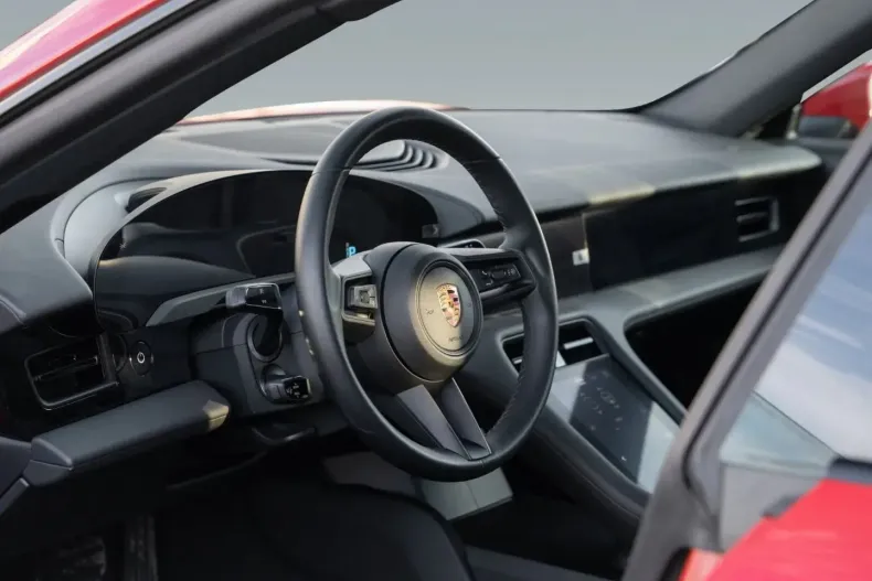 Porsche Taycan din 2022 cu 30.500 km - oferta POR170577 - foto 24