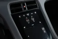 Porsche Taycan din 2022 cu 30.500 km - oferta POR170577 - foto 29