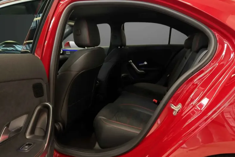 Mercedes-Benz A 250 din 2024 cu 5.739 km - oferta MER170578 - foto 8