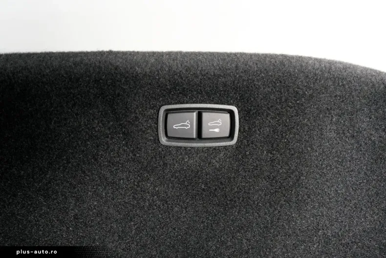 Porsche Taycan din 2022 cu 30.800 km - oferta POR170585 - foto 23