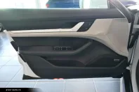 Porsche Taycan din 2022 cu 30.800 km - oferta POR170585 - foto 25