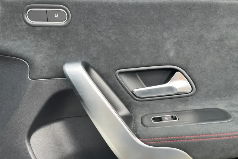 Mercedes-Benz A 250 din 2024 cu 24.900 km - oferta MER170599 - foto 10