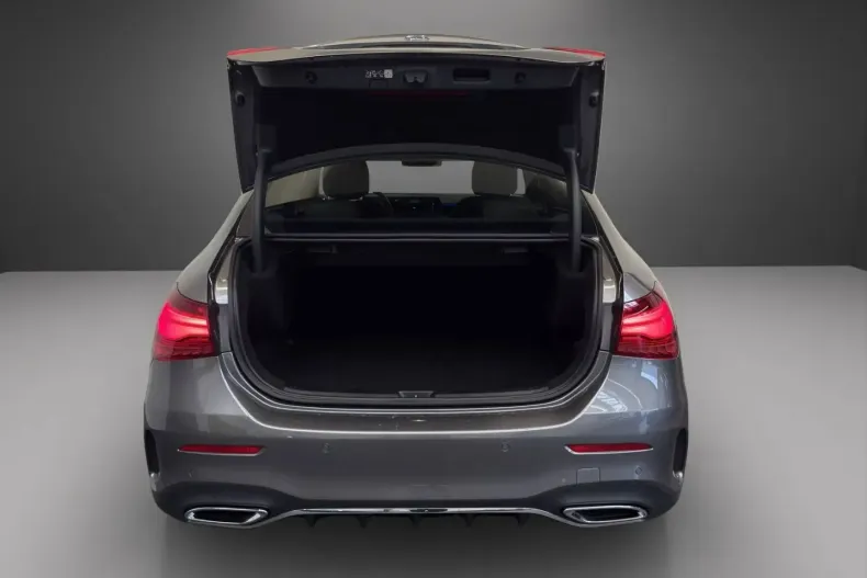 Mercedes-Benz A 250 din 2024 cu 7.943 km - oferta MER170601 - foto 13