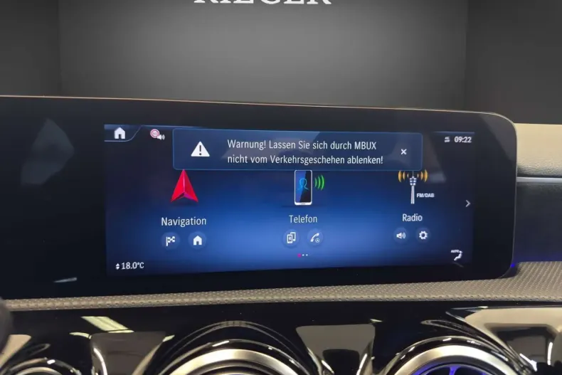 Mercedes-Benz A 250 din 2024 cu 7.943 km - oferta MER170601 - foto 16