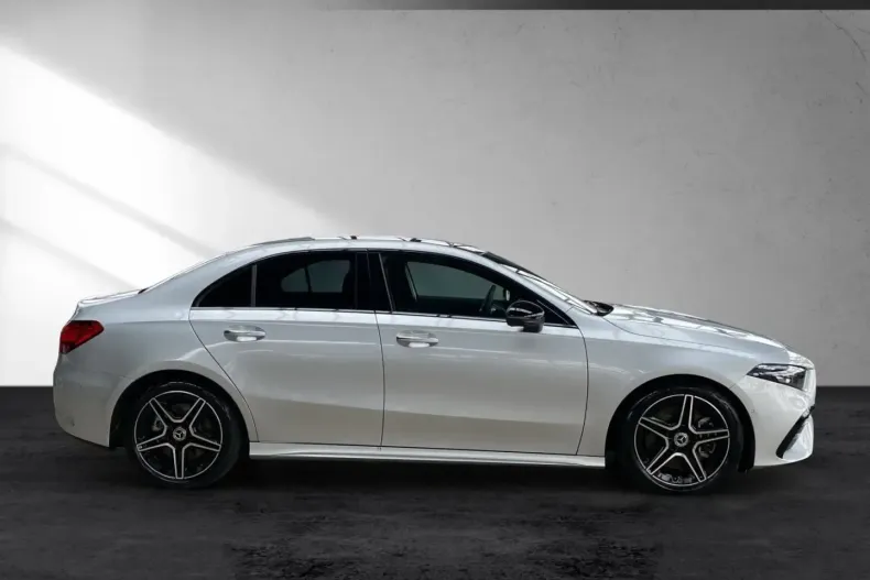 Mercedes-Benz A 250 din 2023 cu 4.080 km - oferta MER170602 - foto 6