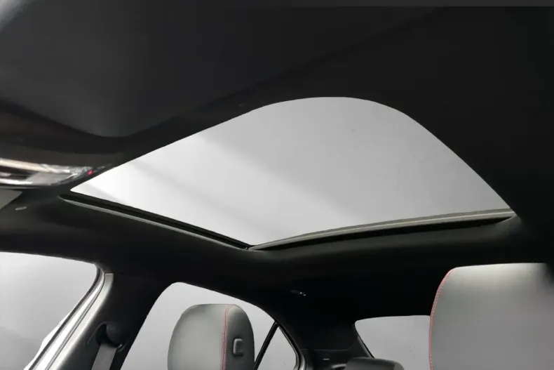 Mercedes-Benz A 250 din 2023 cu 4.080 km - oferta MER170602 - foto 11