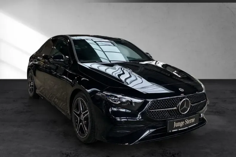 Mercedes-Benz A 220 din 2023 cu 4.970 km - oferta MER170603 - foto 1