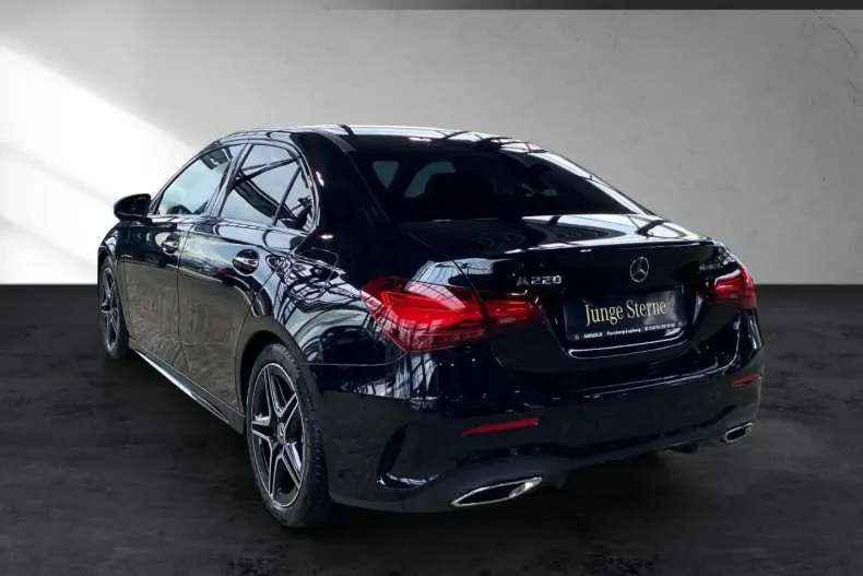 Mercedes-Benz A 220 din 2023 cu 4.970 km - oferta MER170603 - foto 4