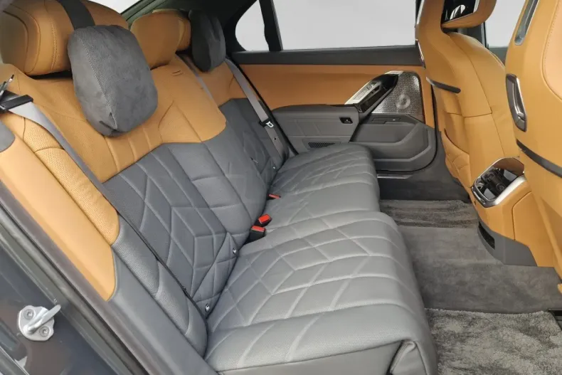 BMW 750 din 2024 cu 17.400 km - oferta BMW170605 - foto 10