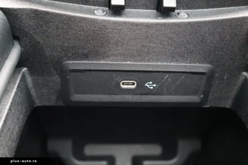 Mercedes-Benz GLE 53 AMG din 2024 cu 12.000 km - oferta MER170611 - foto 35