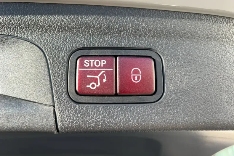 Mercedes-Benz GLE 450 din 2024 cu 33.300 km - oferta MER170618 - foto 16