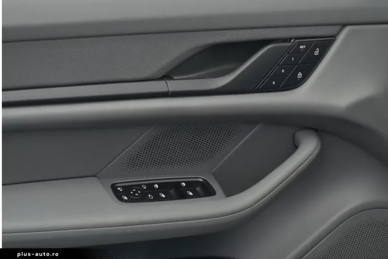 Porsche Taycan din 2022 cu 86.205 km - oferta POR170629 - foto 13