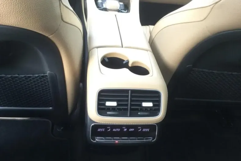 Mercedes-Benz GLE 450 din 2024 cu 24.900 km - oferta MER170631 - foto 13