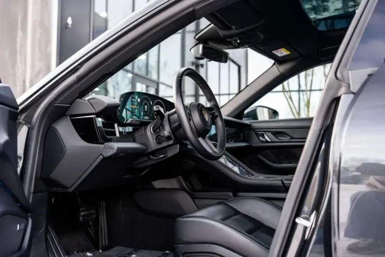 Porsche Taycan din 2021 cu 58.964 km - oferta POR170633 - foto 11