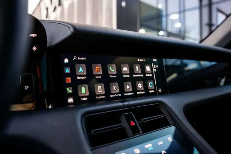 Porsche Taycan din 2021 cu 58.964 km - oferta POR170633 - foto 19