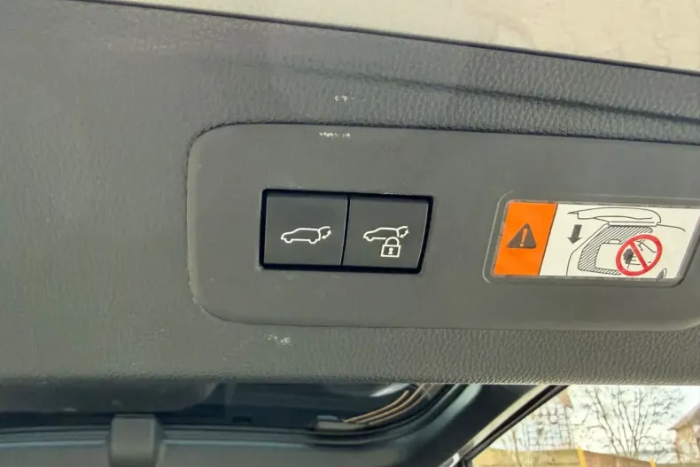 Toyota Land Cruiser din 2024 cu 36.234 km - oferta TOY170636 - foto 20