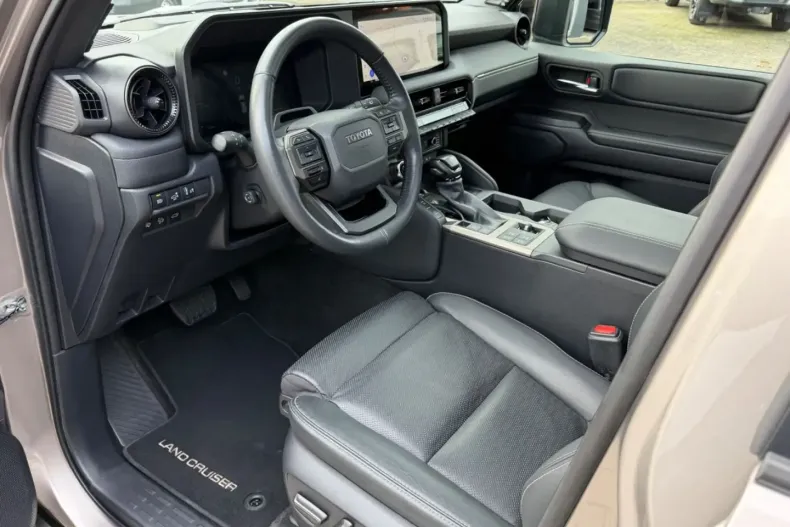 Toyota Land Cruiser din 2024 cu 36.234 km - oferta TOY170636 - foto 27