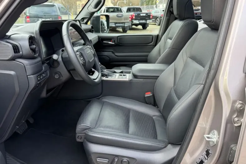 Toyota Land Cruiser din 2024 cu 36.234 km - oferta TOY170636 - foto 30