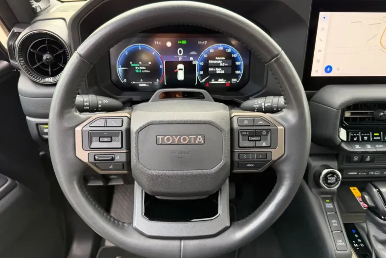 Toyota Land Cruiser din 2024 cu 36.234 km - oferta TOY170636 - foto 35