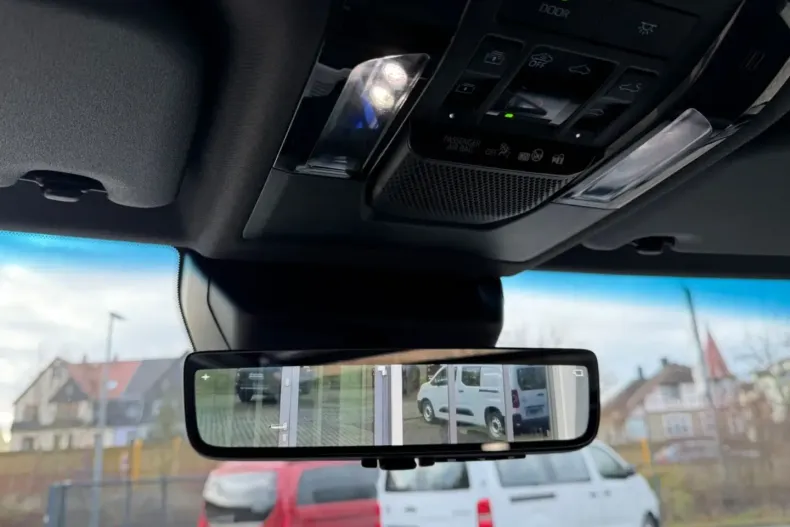 Toyota Land Cruiser din 2024 cu 36.234 km - oferta TOY170636 - foto 39