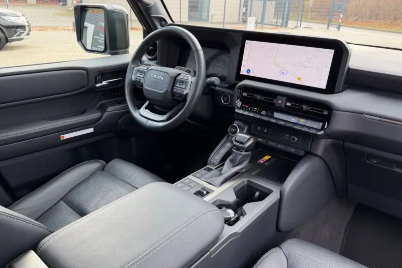 Toyota Land Cruiser din 2024 cu 36.234 km - oferta TOY170636 - foto 41