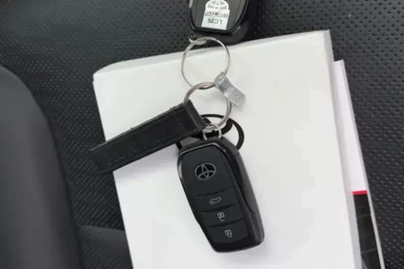 Toyota Land Cruiser din 2024 cu 36.234 km - oferta TOY170636 - foto 46