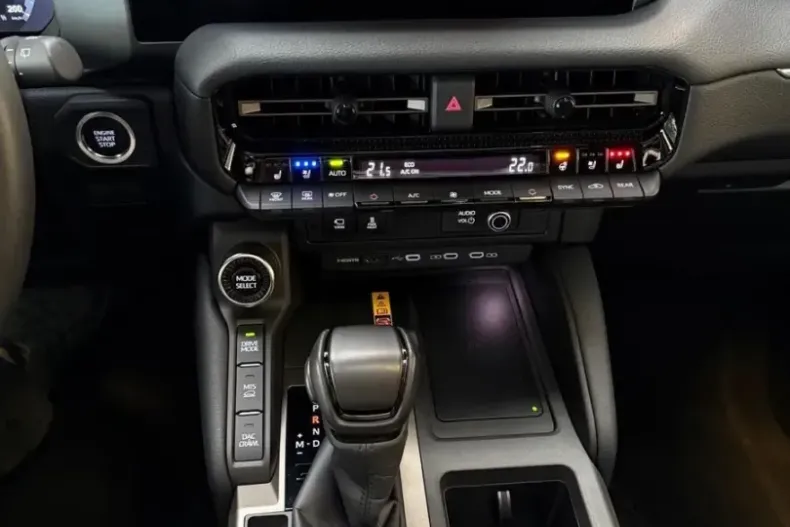 Toyota Land Cruiser din 2024 cu 13.643 km - oferta TOY170639 - foto 10