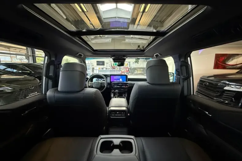 Toyota Land Cruiser din 2024 cu 13.643 km - oferta TOY170639 - foto 14