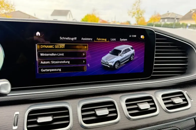 Mercedes-Benz GLE 580 din 2022 cu 54.127 km - oferta MER170650 - foto 32