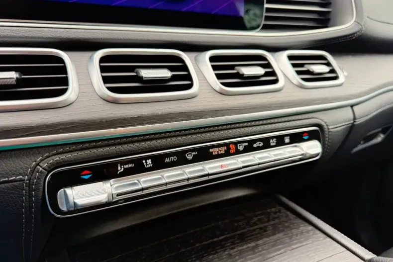 Mercedes-Benz GLE 580 din 2022 cu 54.127 km - oferta MER170650 - foto 39