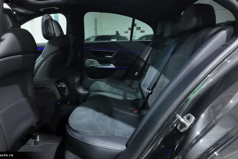 Mercedes-Benz E 220 din 2024 cu 13.000 km - oferta MER170653 - foto 12