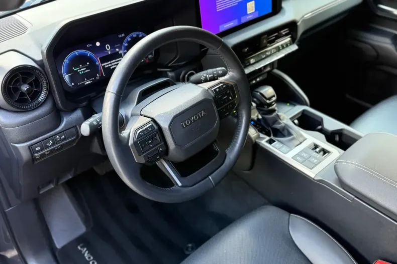 Toyota Land Cruiser din 2024 cu 25.000 km - oferta TOY170657 - foto 6