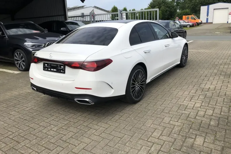 Mercedes-Benz E 200 din 2025 cu 11.901 km - oferta MER170659 - foto 3