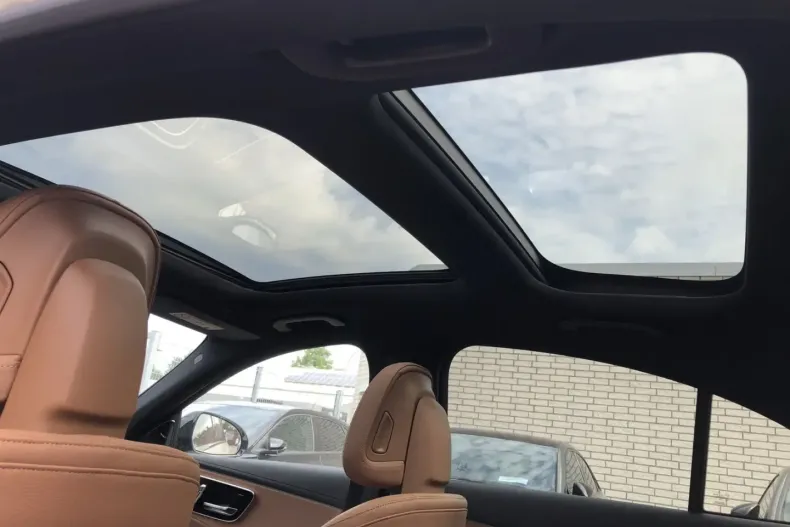 Mercedes-Benz E 200 din 2025 cu 11.901 km - oferta MER170659 - foto 12