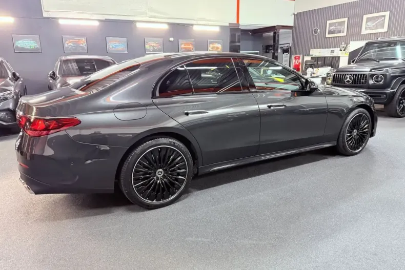 Mercedes-Benz E 300 din 2024 cu 8.000 km - oferta MER170660 - foto 12