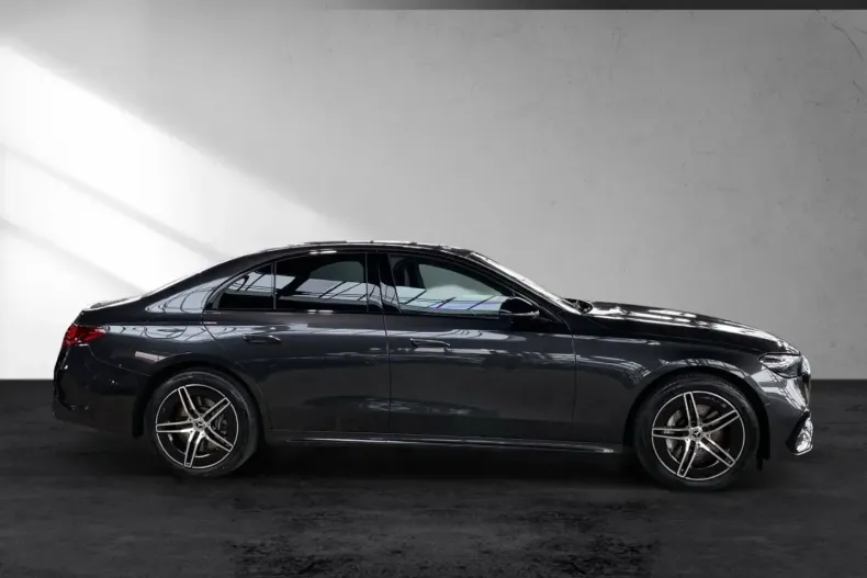 Mercedes-Benz E 400 din 2024 cu 11.740 km - oferta MER170661 - foto 6