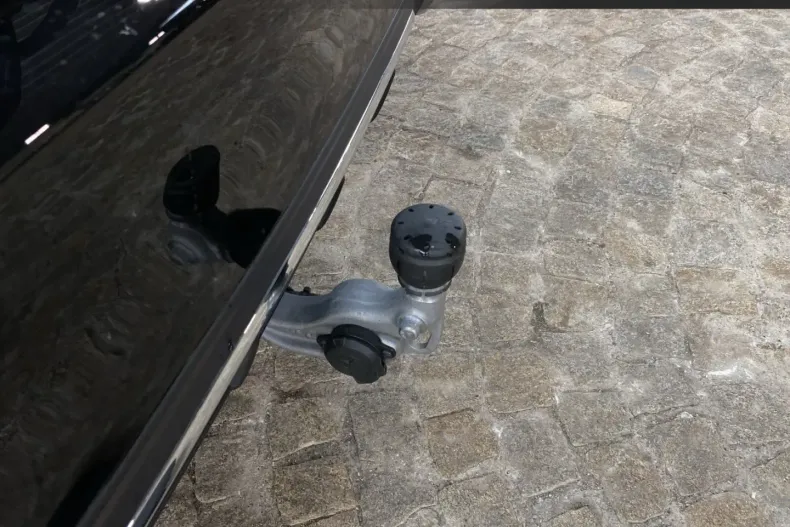 Mercedes-Benz E 300 din 2024 cu 14.390 km - oferta MER170663 - foto 16