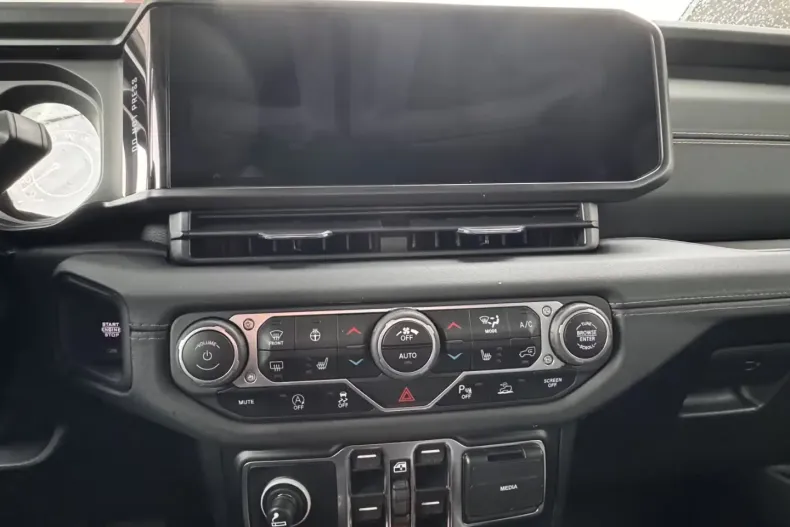 Jeep Wrangler din 2024 cu 154 km - oferta JEE170665 - foto 11