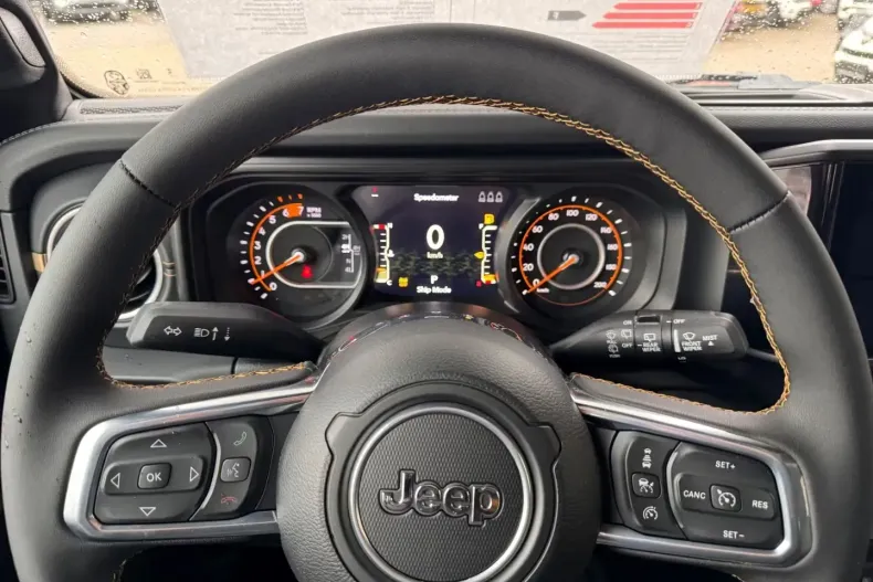 Jeep Wrangler din 2024 cu 154 km - oferta JEE170665 - foto 16