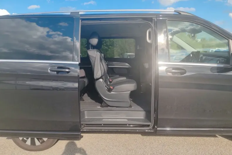 Mercedes-Benz V 300 din 2021 cu 68.476 km - oferta MER170667 - foto 9