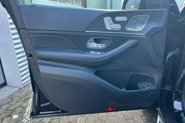 Mercedes-Benz GLE 400 din 2022 cu 20.510 km - oferta MER170669 - foto 6