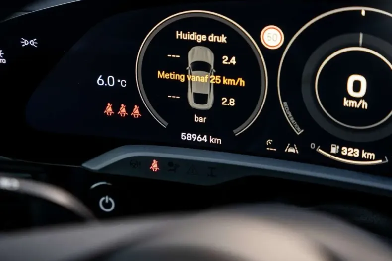 Porsche Taycan din 2021 cu 58.964 km - oferta POR170679 - foto 13