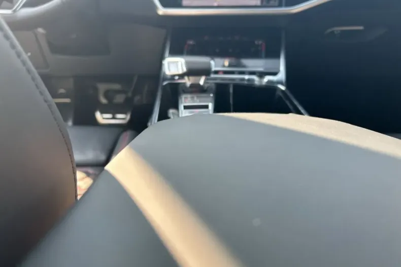 Audi RS6 din 2024 cu 12.909 km - oferta AUD170682 - foto 9