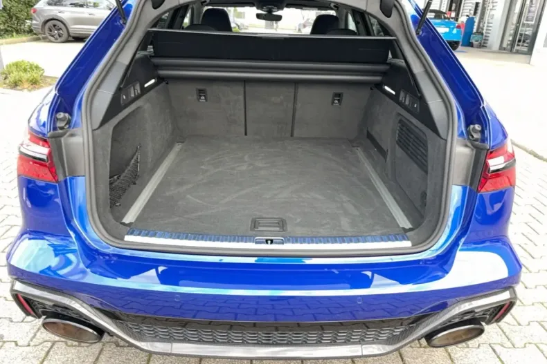 Audi RS6 din 2023 cu 49.691 km - oferta AUD170684 - foto 12