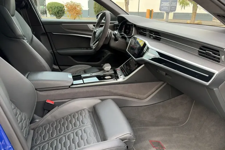 Audi RS6 din 2023 cu 49.691 km - oferta AUD170684 - foto 13